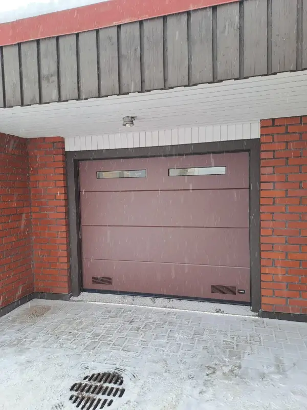 Automatisoitu nosto-ovi Kotkassa