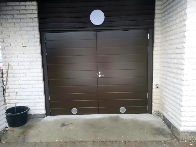 Autotallin pariovi Kymenlaaksossa