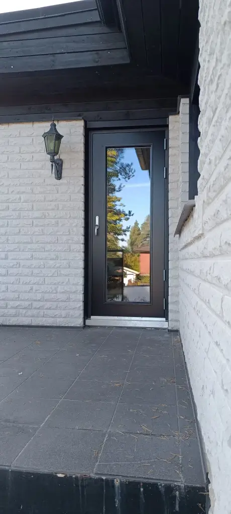 Terassioven vaihto Lahdessa